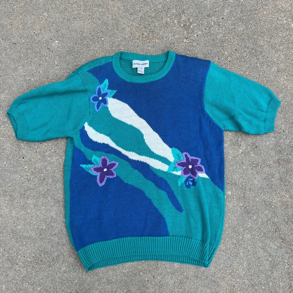 Vintage 90s blue teal waves floral abstract short sleeve sweater